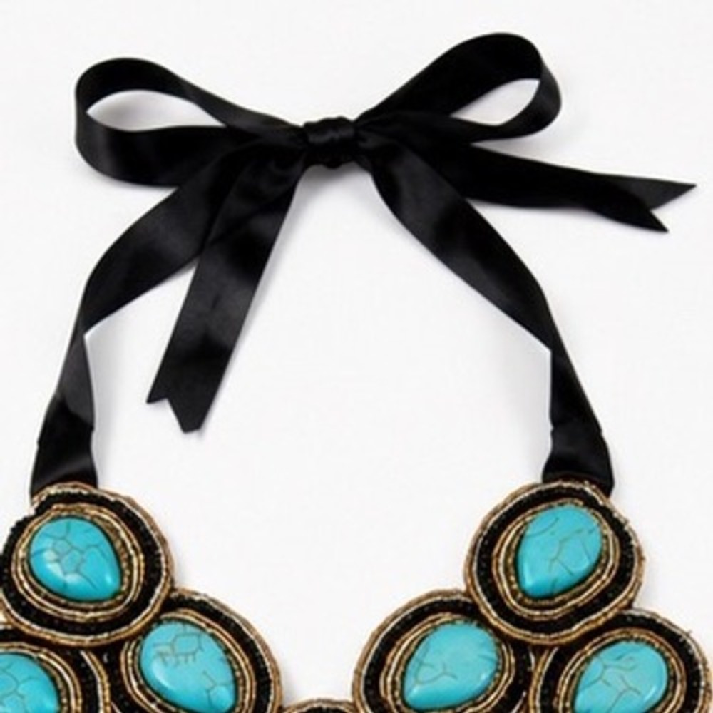 Turquoise-Hued Cabochons Southwestern Bib Necklace Handmade Ribbon Tie Back - Picture 5 of 9